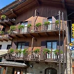 Triolet Courmayeur