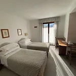 Triolet Hotel 3*