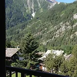 Triolet 3*
