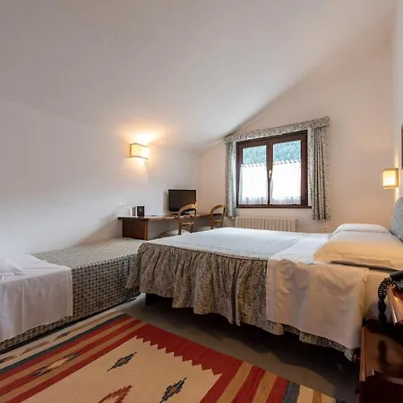 Triolet 3*