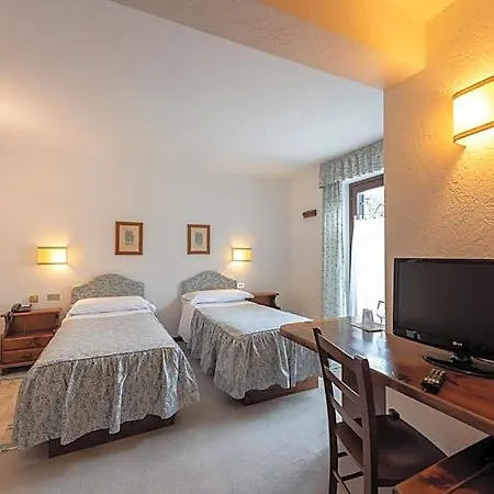 Triolet Hotel 3*