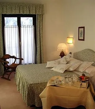 Triolet 3*