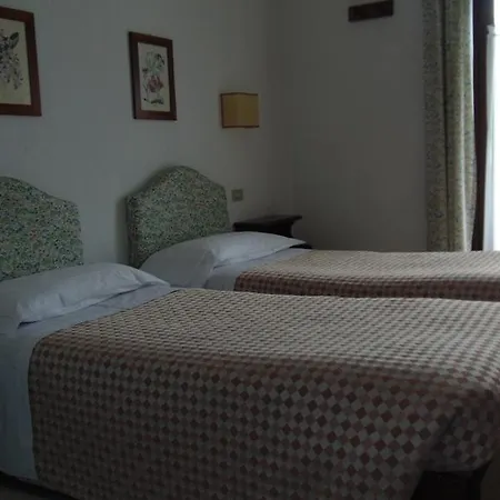 Triolet Hotel