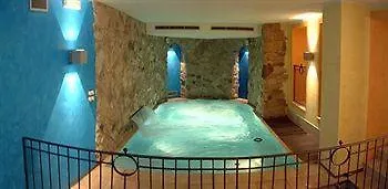 Triolet 3*