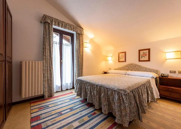 Triolet 3*